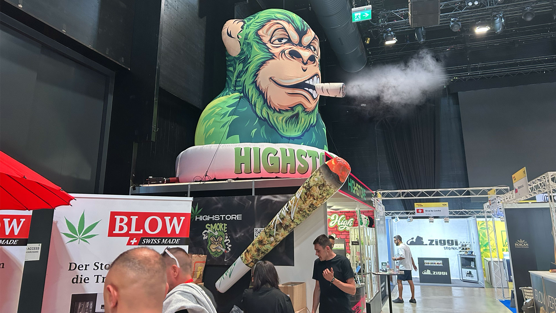 Aufblasbarer Werbeträger gewinnt mit Highstore.ch den Preis für den attraktivsten Messestand der CannaTrade